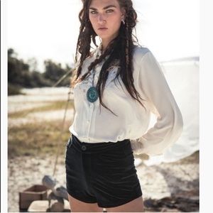 Spell and the gypsy - Free people Black velvet shorts